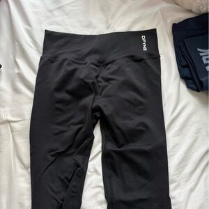 DFYNE Women's Black Leggings